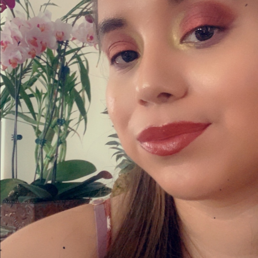 Meet your Posher, Rosita